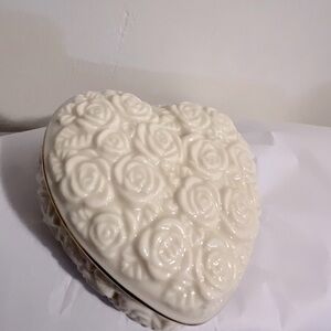 Lenox Rose Heart Trinket Jewelry Box with Lid Ivory 24K Gold 3" x 3"